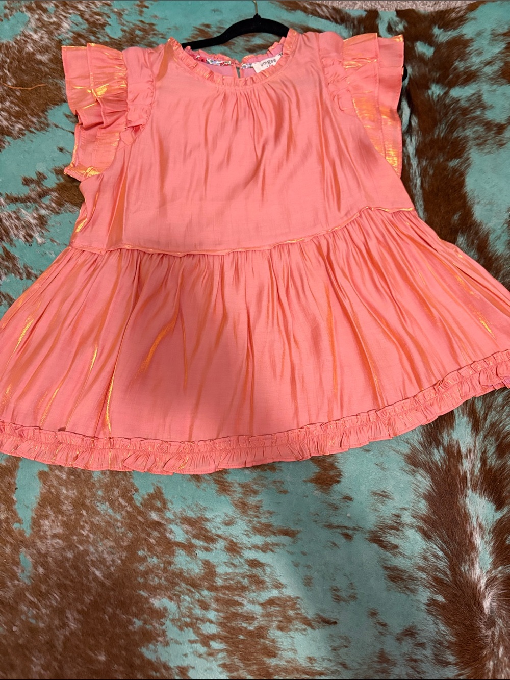 Umgee Coral Flutter Sleeve Peplum Top with Gold Accent